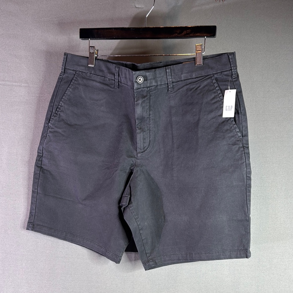 GAP Black Flat Front Shorts Classic Style‎ 36/9.5